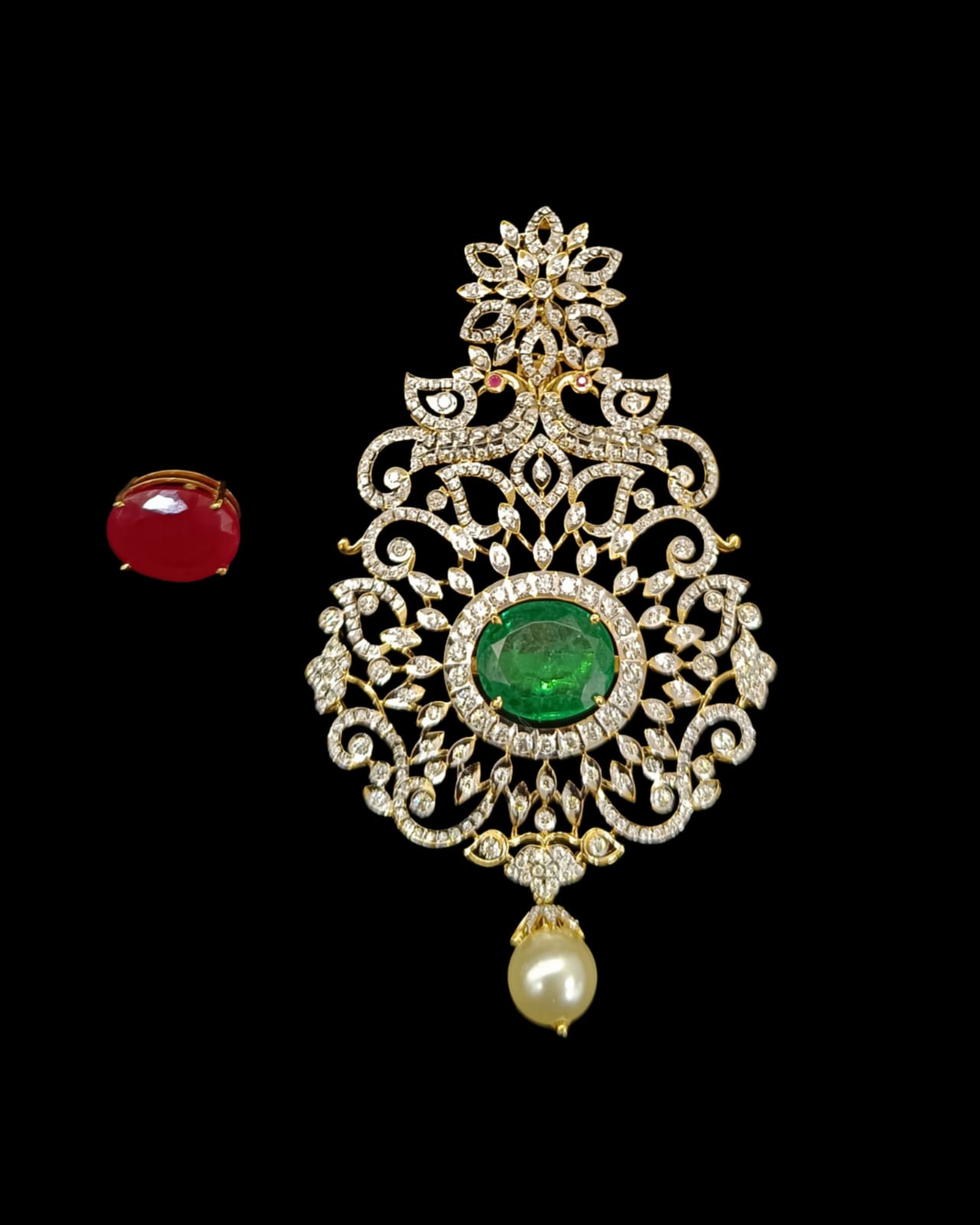 LOCKET 23.76 gms